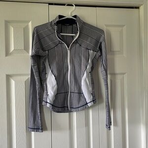 Lululemon Jacket Size 6❤️‍🔥❤️‍🔥